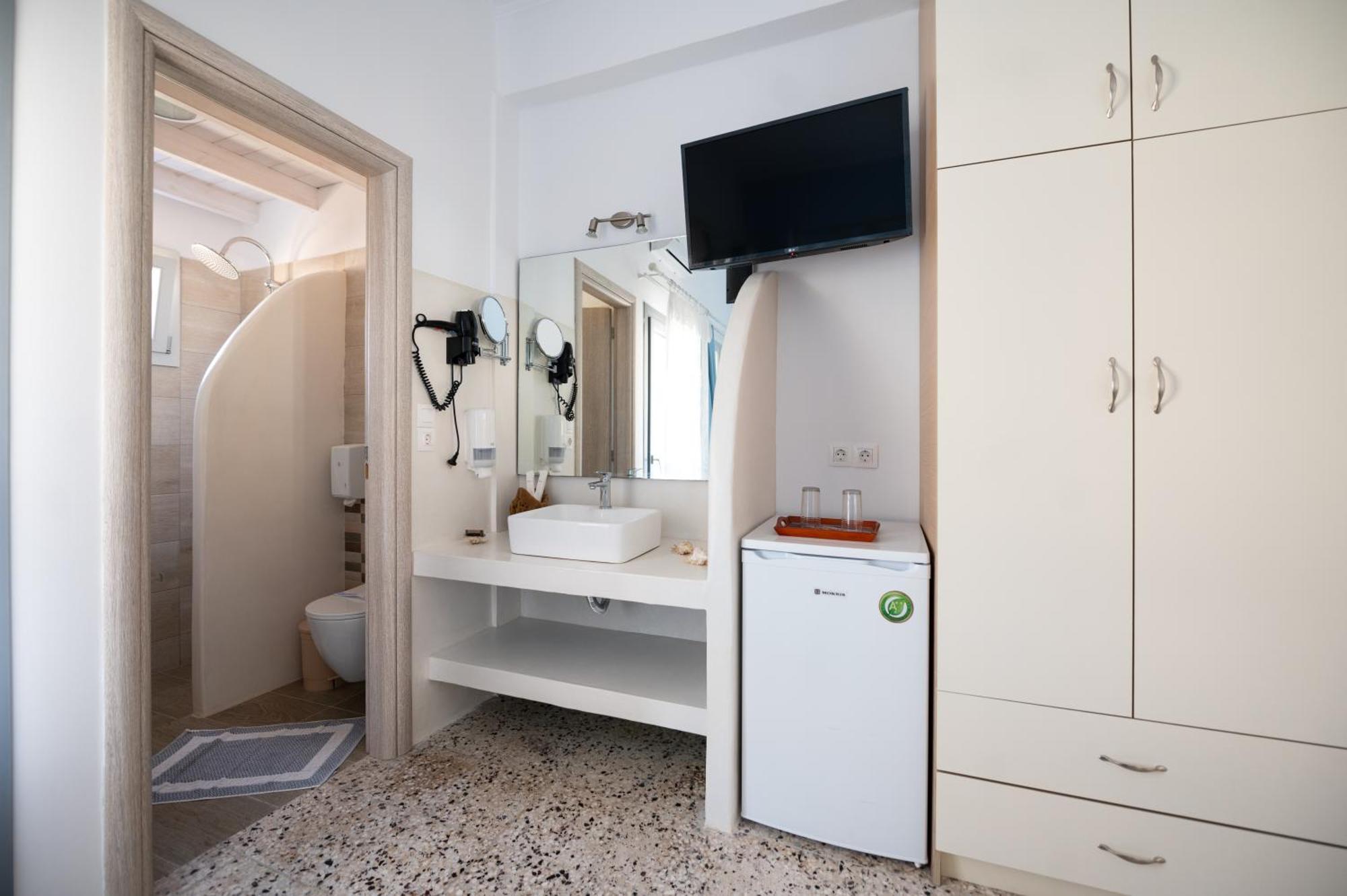 Giasemi Rooms Livadi  Exterior photo